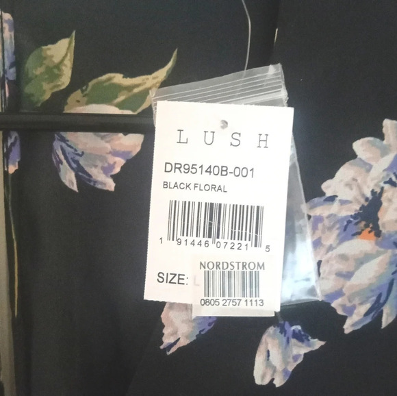 Nordstrom Lush Elly Floral Blue Hydrangea True Wrap Mini Dress Size Large NWT - Picture 12 of 12